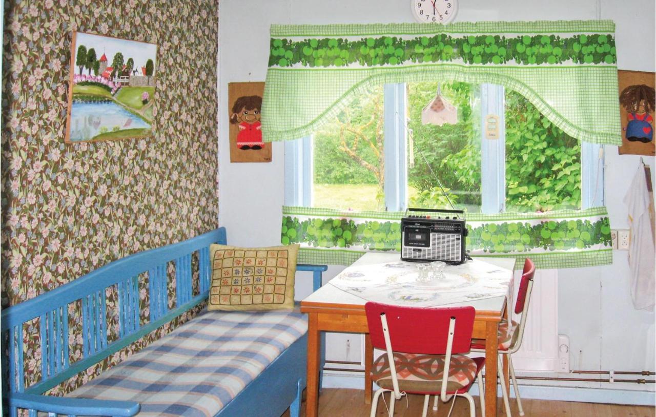 Beautiful Home In Lrbro With 3 Bedrooms Kappelshamn Exteriör bild